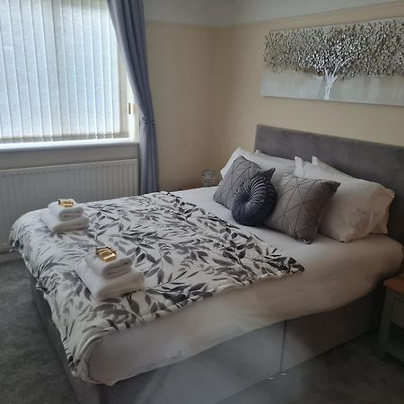5Bed House Wirral Near Liverpool Chester Bagian luar foto